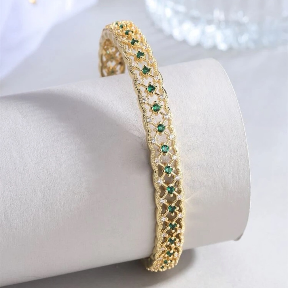 Brand new 18k Gold plated emerald accent bracelet